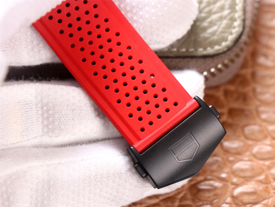 泰格豪雅卡萊拉XF廠 CAR2A1Z.FT6044¥3980-高仿錶 泰格豪雅卡萊拉XF廠 CAR2A1Z.FT6044¥3980-高仿錶