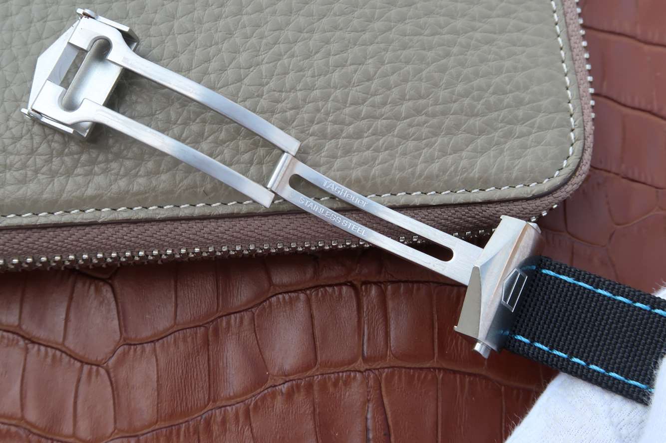 泰格豪雅競潛復刻手錶錶 V6廠泰格豪雅競潛繫列WAY211B.FC6363版￥3480-高仿錶