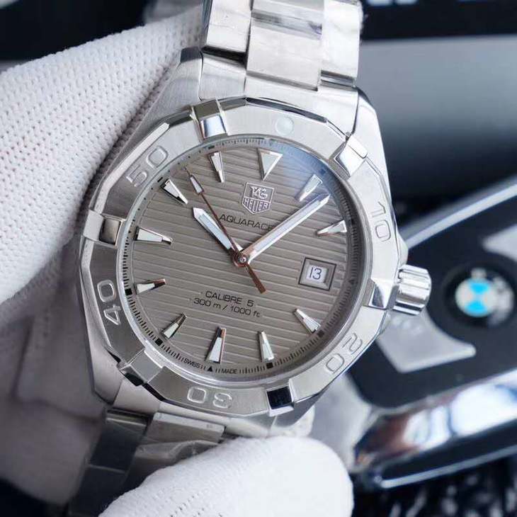 泰格豪雅1比1高仿手錶多少錢 xf泰格豪雅竟潛300繫列WAY2113.BA0928 灰盤￥2980 -高仿錶