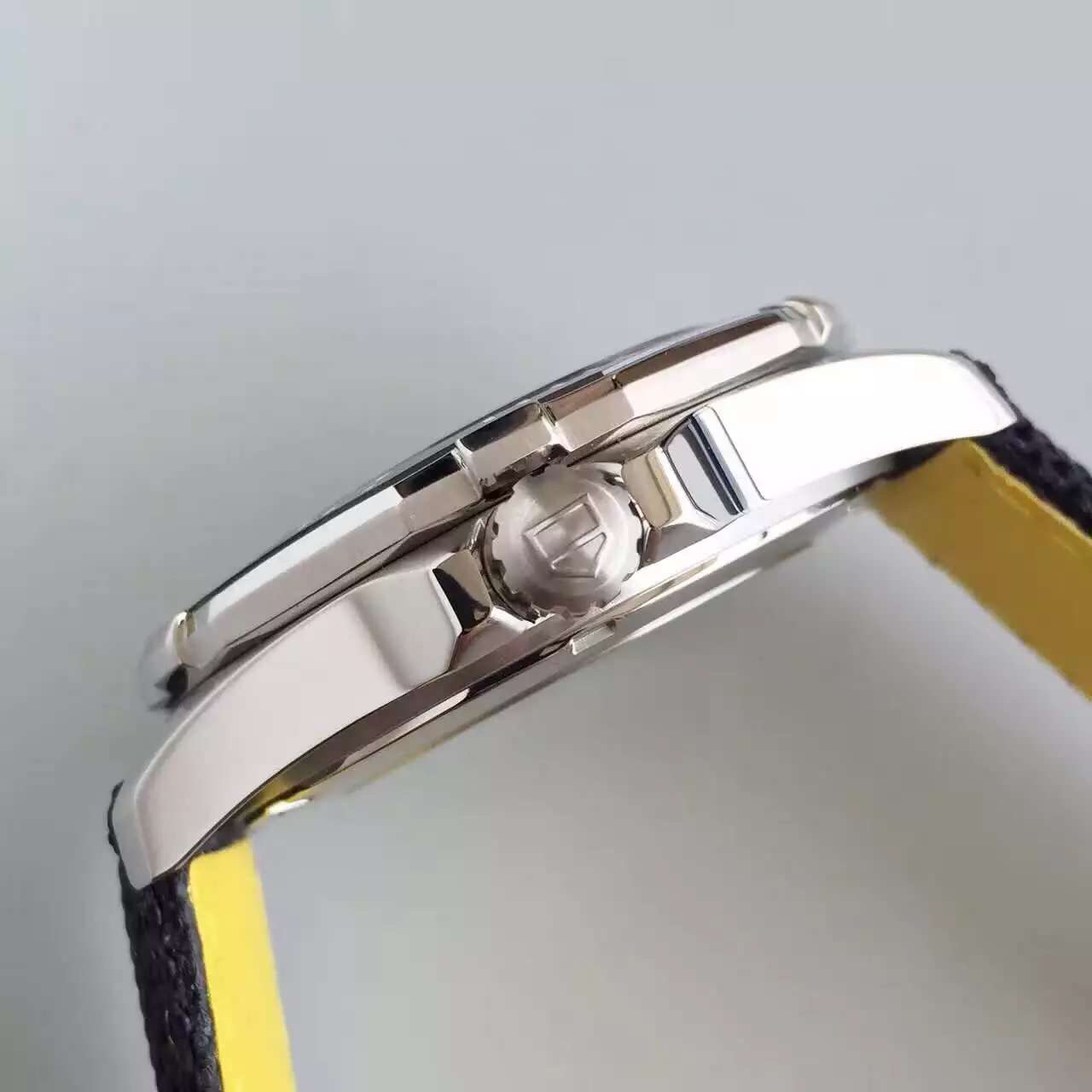 泰格豪雅復刻手錶錶多少 V6,TAG泰格豪雅競潛300米繫列WAY211A.FC6362￥2980-高仿錶