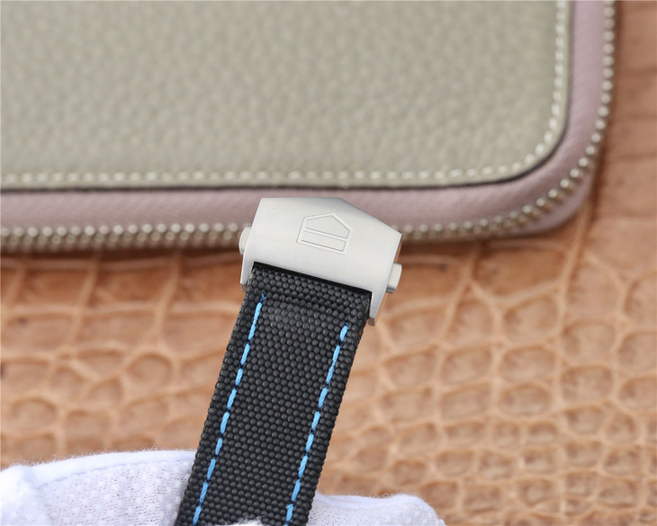 泰格豪雅復刻手錶 V6廠豪雅競潛43mm新品藍色陶瓷錶圈￥2980-高仿錶