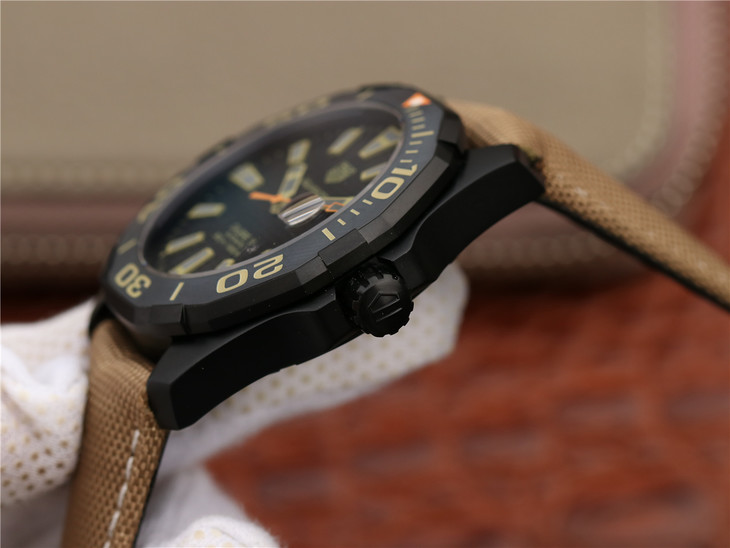 格泰豪雅 復刻手錶 V6格泰豪雅竟潛43mm黑殼￥2980-高仿錶