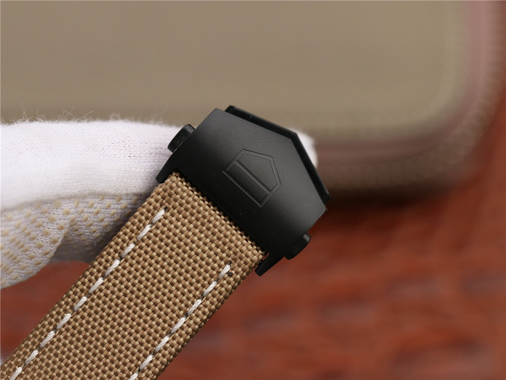 格泰豪雅 復刻手錶 V6格泰豪雅竟潛43mm黑殼￥2980-高仿錶