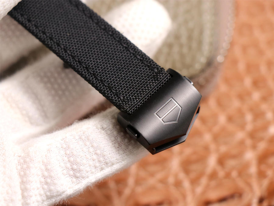 泰格豪雅復刻手錶哪個廠家好 TB廠泰格豪雅競潛繫列WBD218A.FC6445￥3280-高仿錶