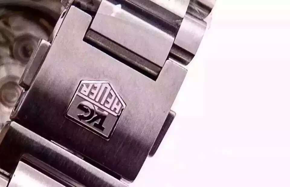 泰格豪雅復刻手錶錶多少錢 V6廠泰格豪雅卡萊拉繫列WAR211A￥2680-高仿錶