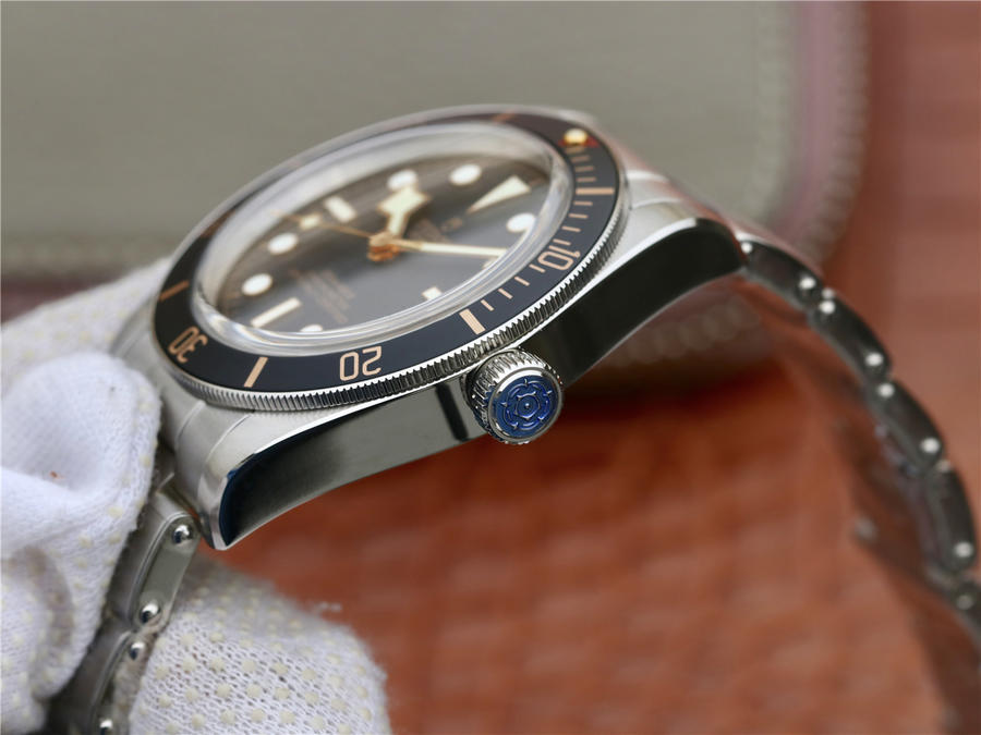 仿帝舵的廠 ZF帝舵碧灣繫列M79030N-0001腕錶¥2880-高仿錶 仿帝舵的廠 ZF帝舵碧灣繫列M79030N-0001腕錶¥2880-高仿錶