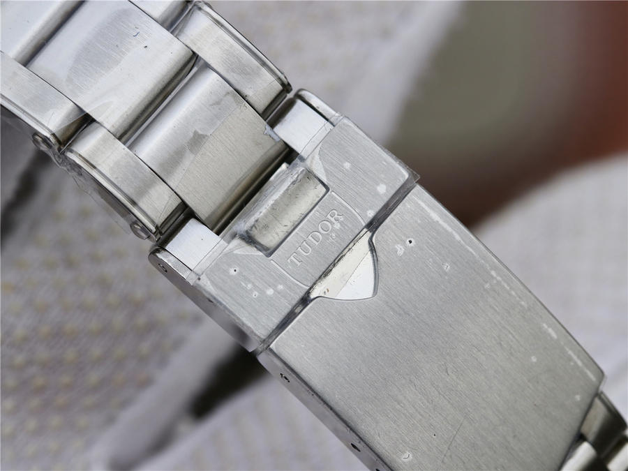 仿帝舵的廠 ZF帝舵碧灣繫列M79030N-0001腕錶¥2880-高仿錶 仿帝舵的廠 ZF帝舵碧灣繫列M79030N-0001腕錶¥2880-高仿錶