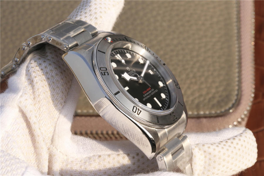 高仿帝舵高仿 ZF帝舵啟承繫列79730帝陀帝駝小鋼盾￥2880-高仿錶