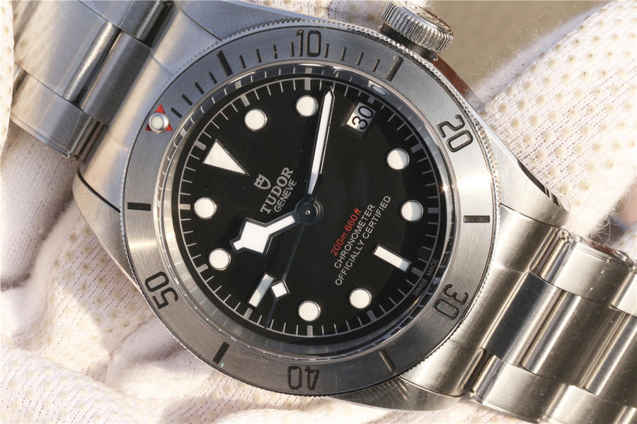 高仿帝舵高仿 ZF帝舵啟承繫列79730帝陀帝駝小鋼盾￥2880-高仿錶