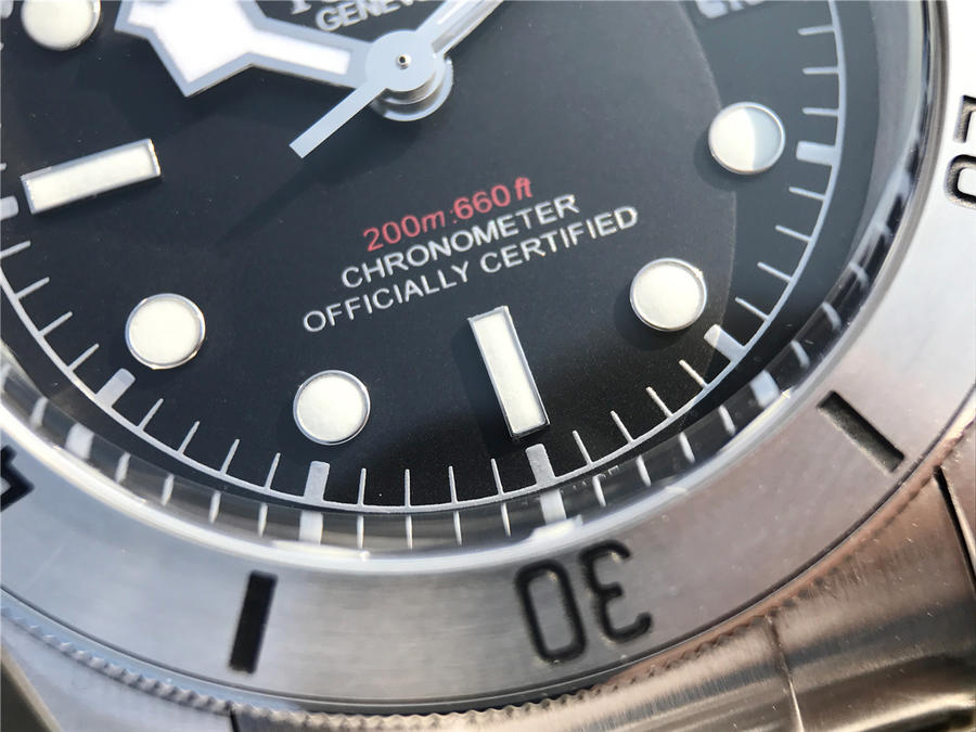 高仿帝舵高仿 ZF帝舵啟承繫列79730帝陀帝駝小鋼盾￥2880-高仿錶