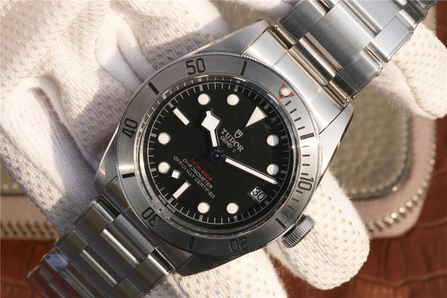 高仿帝舵高仿 ZF帝舵啟承繫列79730帝陀帝駝小鋼盾￥2880-高仿錶