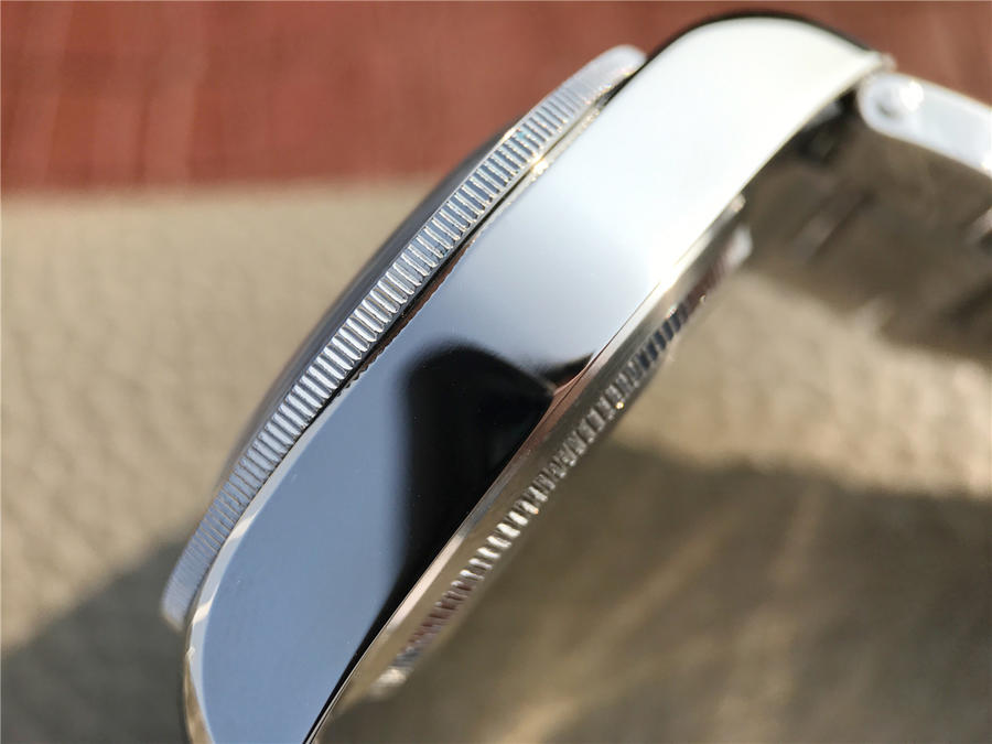 高仿帝舵高仿 ZF帝舵啟承繫列79730帝陀帝駝小鋼盾￥2880-高仿錶