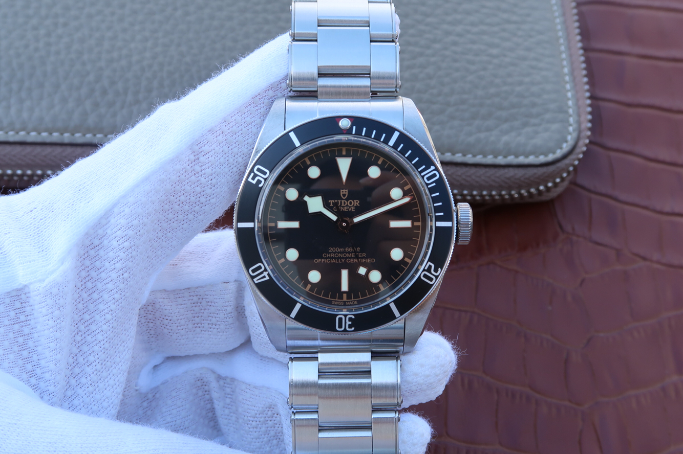 高仿帝舵那裏有實體店 ZF帝舵啟承繫列m79230n-0002￥2680-高仿錶