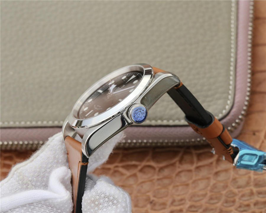 帝舵精仿錶 LF帝舵碧灣M79540繫列41錶經腕錶￥2880-高仿錶