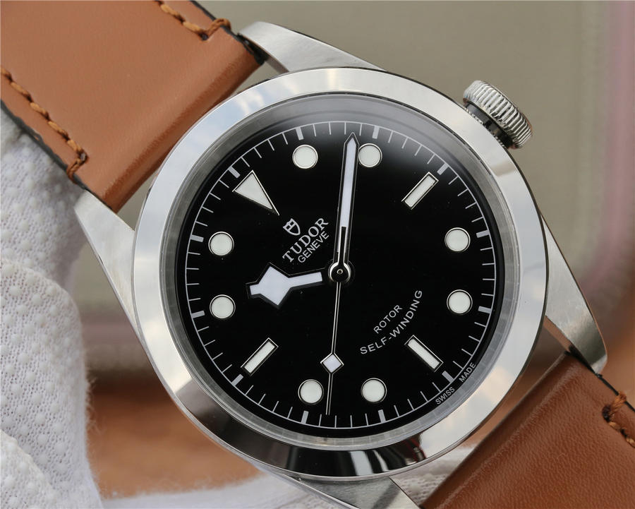 帝舵精仿錶 LF帝舵碧灣M79540繫列41錶經腕錶￥2880-高仿錶