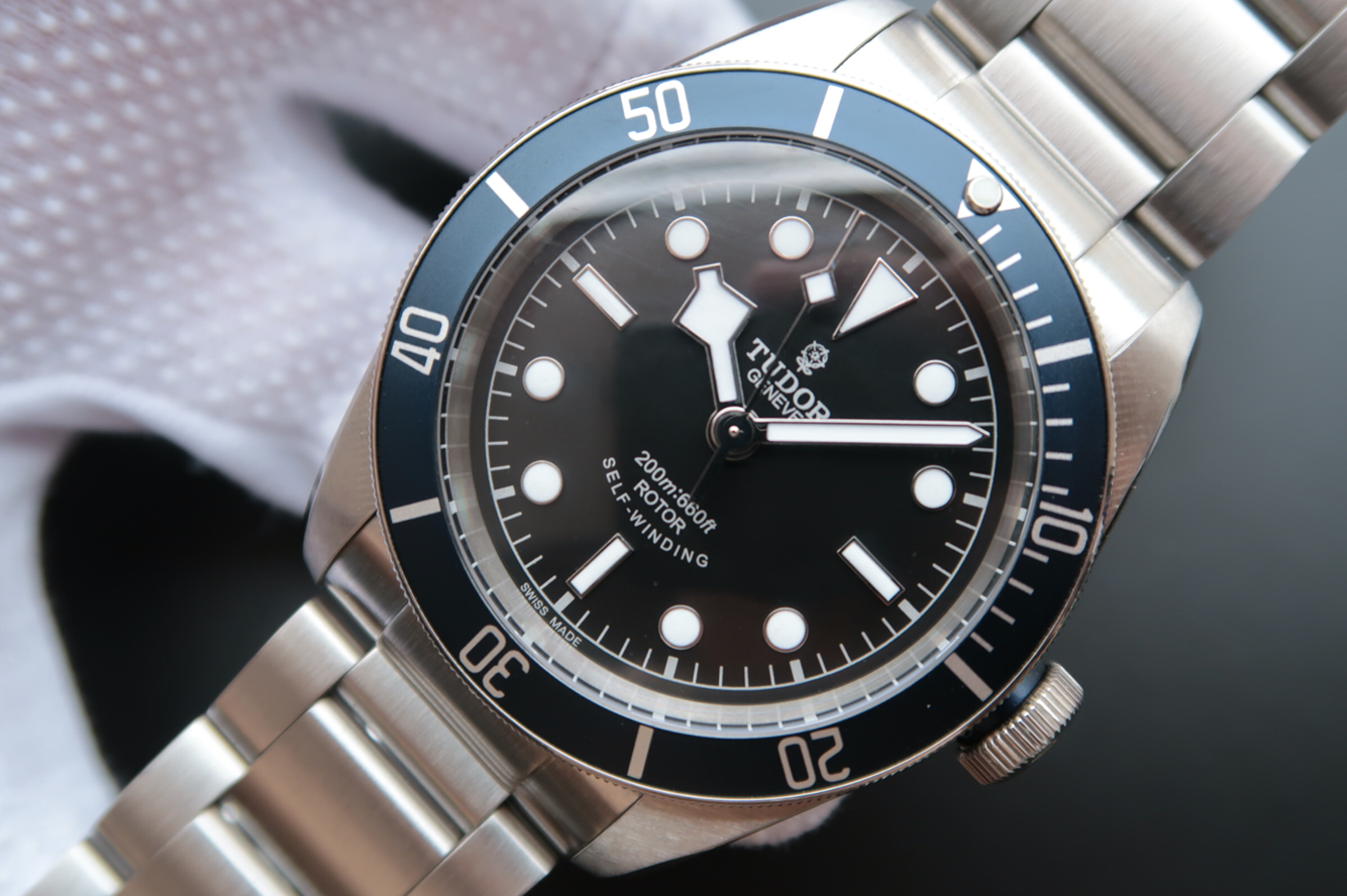 ZF帝駝小藍花HERITAGE BLACK BAY繫列79220B不銹鋼錶帶￥2880-高仿錶