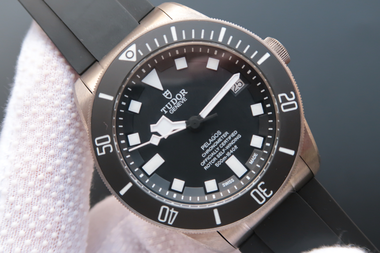 帝舵復刻手錶錶要多少錢 XF帝舵v6版25600TN膠帶版￥2880-高仿錶