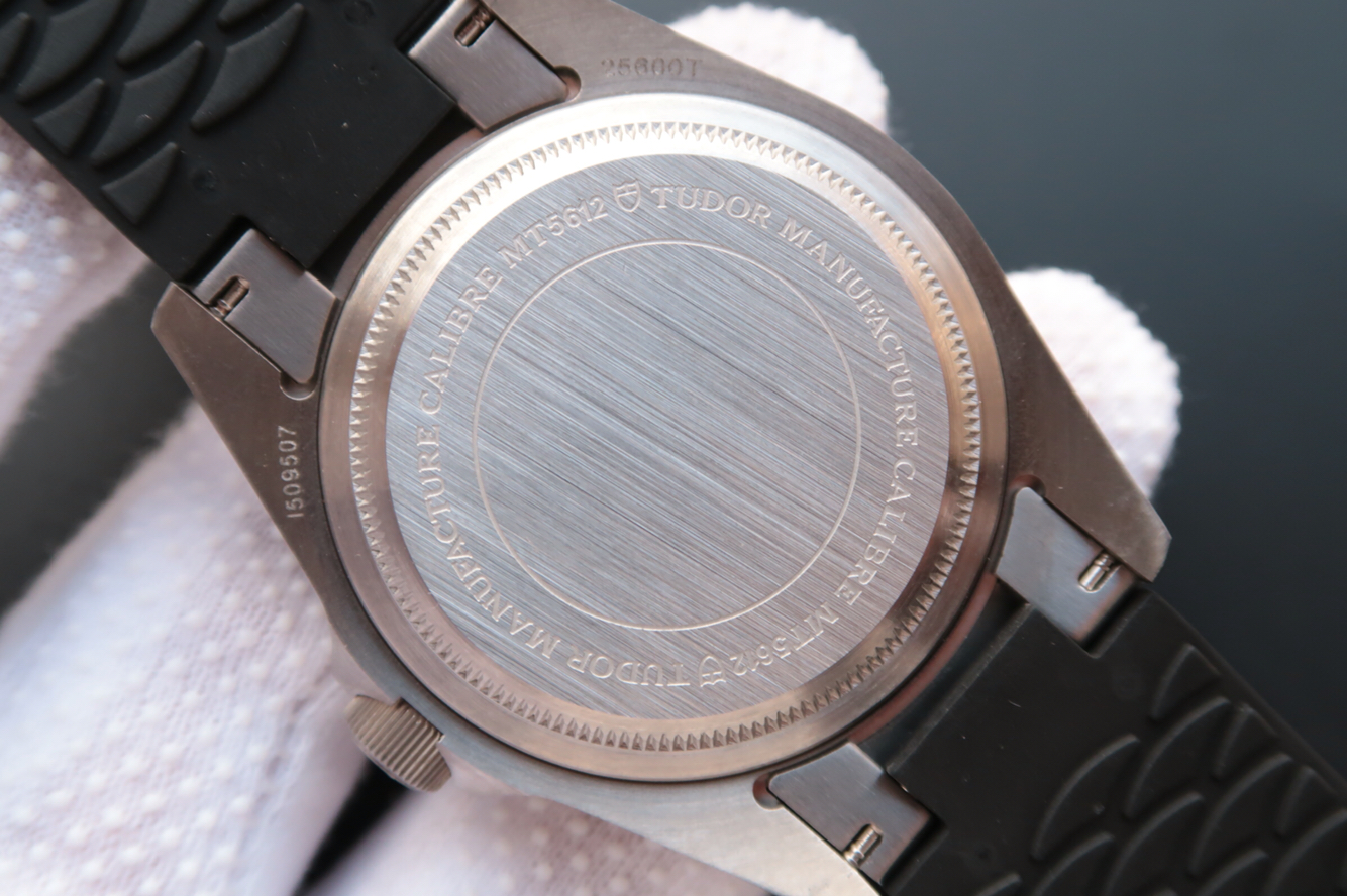 帝舵復刻手錶錶要多少錢 XF帝舵v6版25600TN膠帶版￥2880-高仿錶