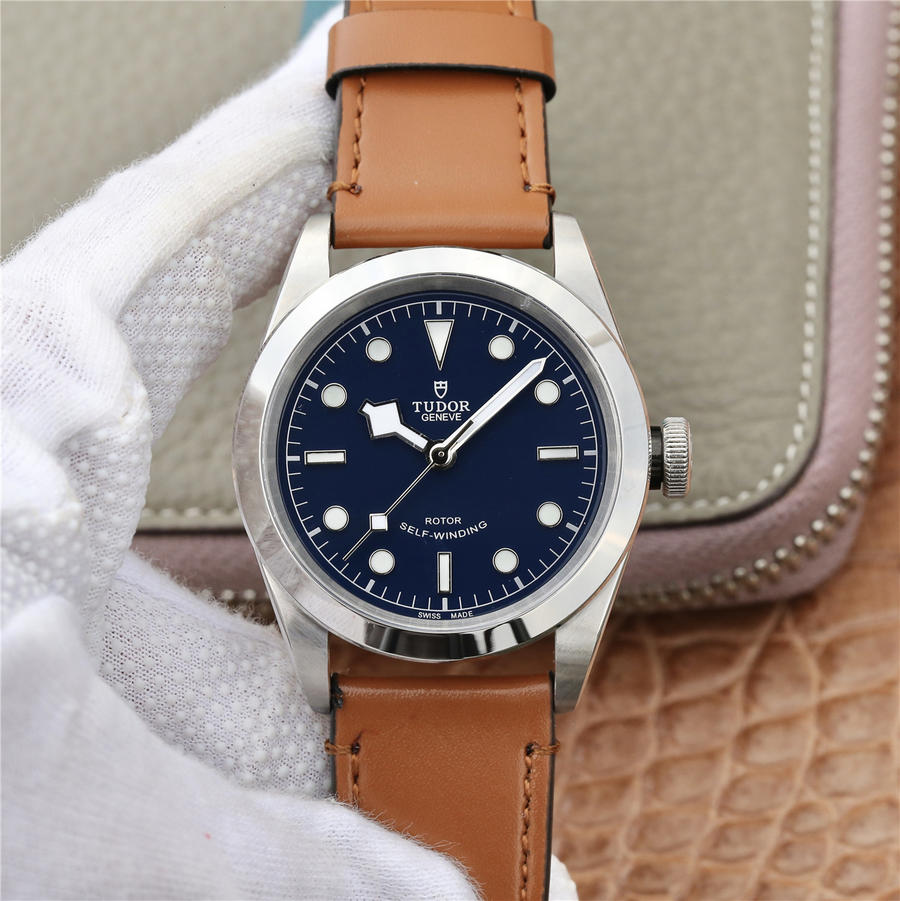 帝舵高仿男錶好嗎 LF帝舵碧灣M79540繫列41錶經腕錶￥2680-高仿錶