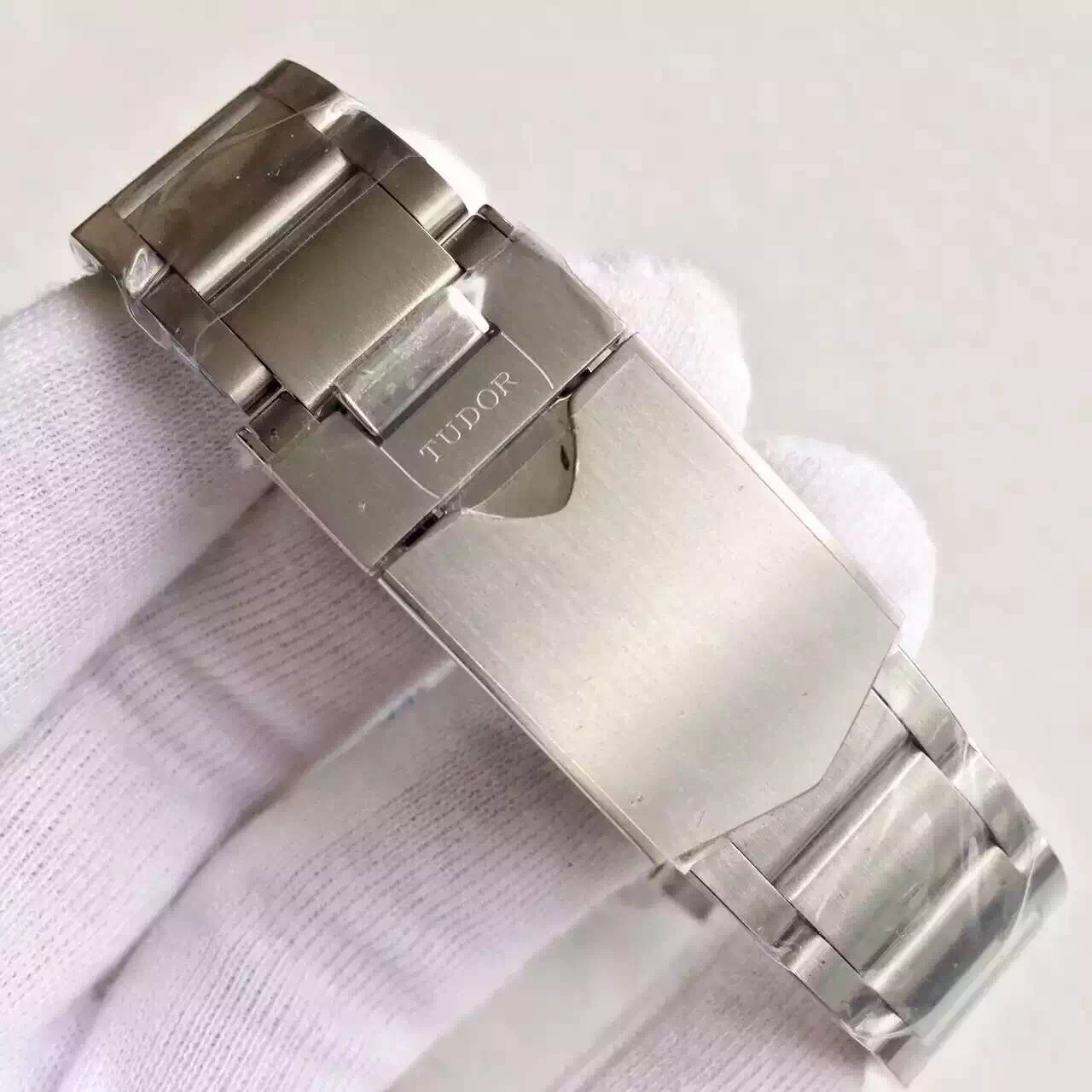 仿帝舵ONLYWATCH男錶 ZF帝駝碧灣繫列進口瑞士ETA2824自動機械￥2680 -高仿錶