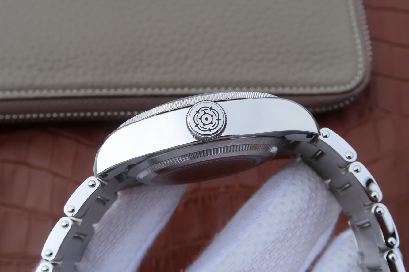 高仿帝舵啟承繫列價格 ZF帝舵啟承繫列m79230r-0001￥2680-高仿錶