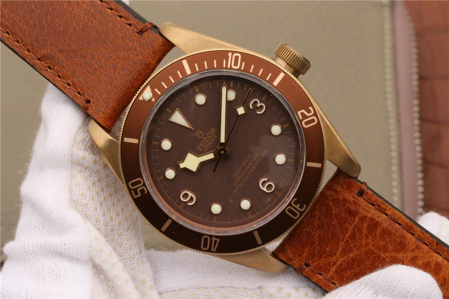 高仿帝舵小銅花機芯 ZF帝舵青銅‘銅花’M79250BM-0001青銅¥3480-高仿錶 高仿帝舵小銅花機芯 ZF帝舵青銅‘銅花’M79250BM-0001青銅¥3480-高仿錶