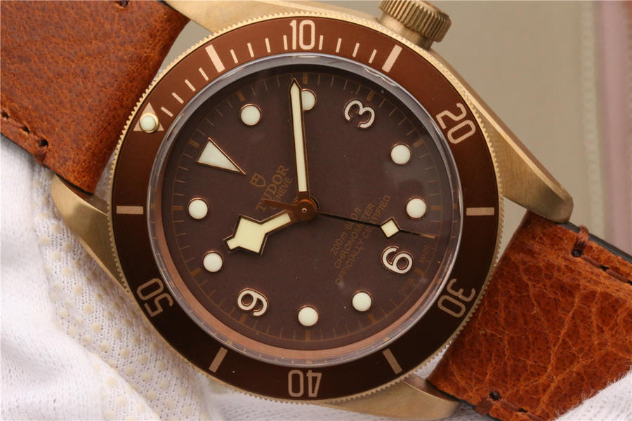 高仿帝舵小銅花機芯 ZF帝舵青銅‘銅花’M79250BM-0001青銅¥3480-高仿錶 高仿帝舵小銅花機芯 ZF帝舵青銅‘銅花’M79250BM-0001青銅¥3480-高仿錶