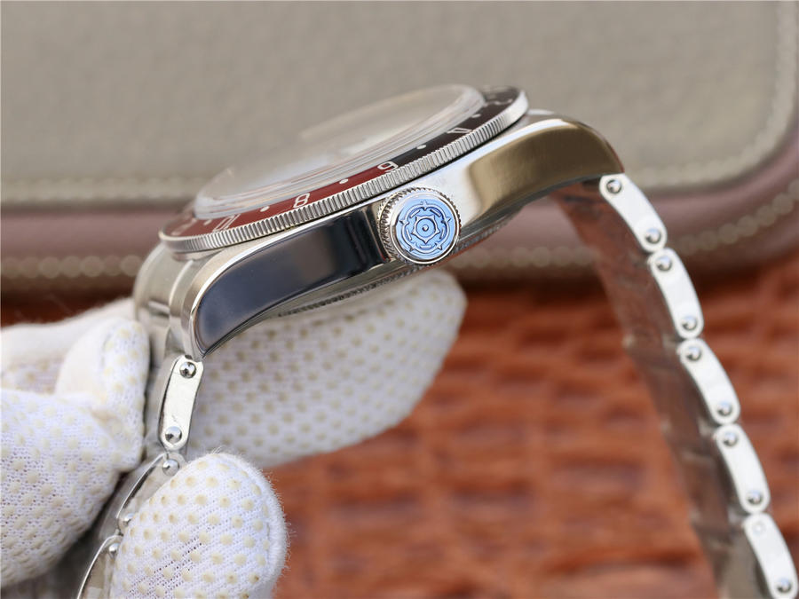 如何辯別帝舵碧灣正品與高仿 ZF帝舵碧灣M79830RB-0001￥3480-高仿錶