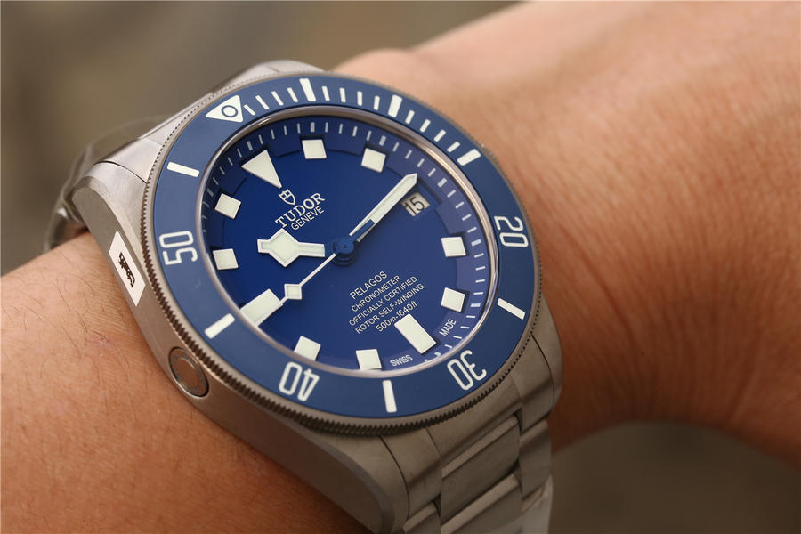 帝舵藍盤領潛高仿的怎麽樣 XF帝舵領潛型升級版25600TB￥3480 -高仿錶