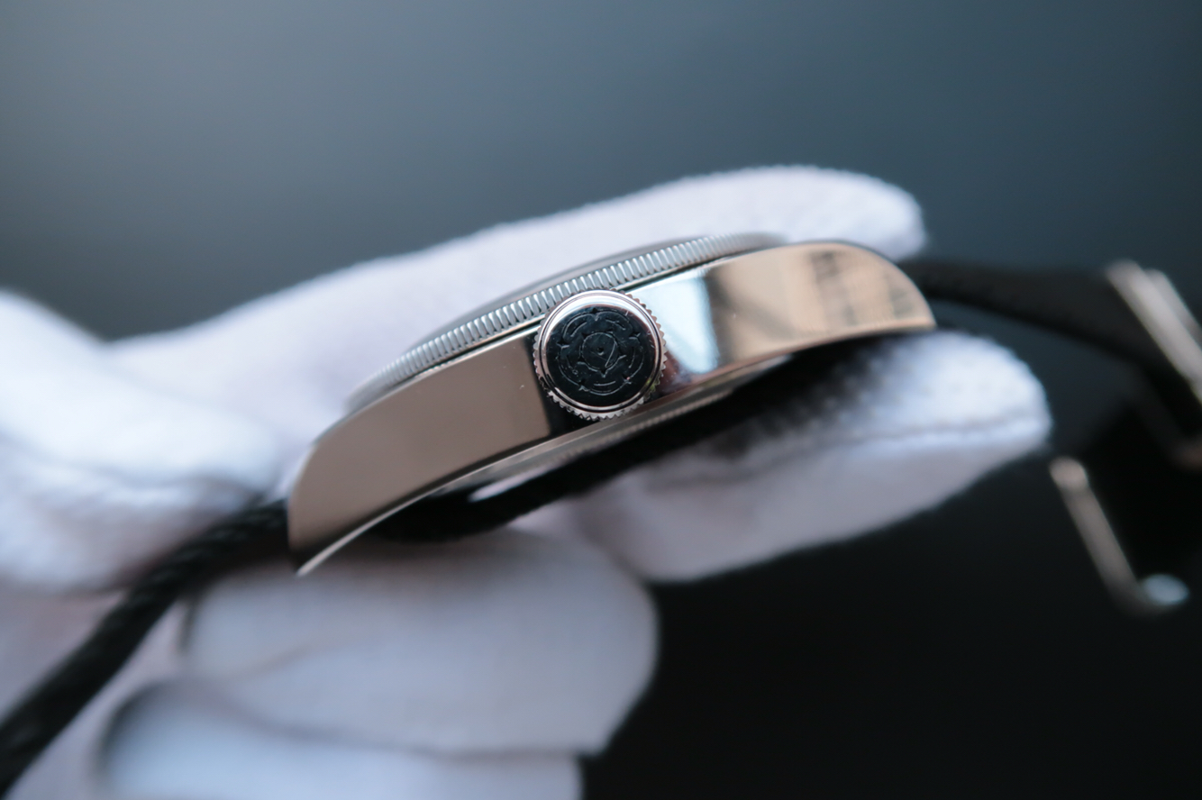 哪裏有賣帝舵精仿手錶 XF帝駝小黑花佈帶79220B￥3480-高仿錶