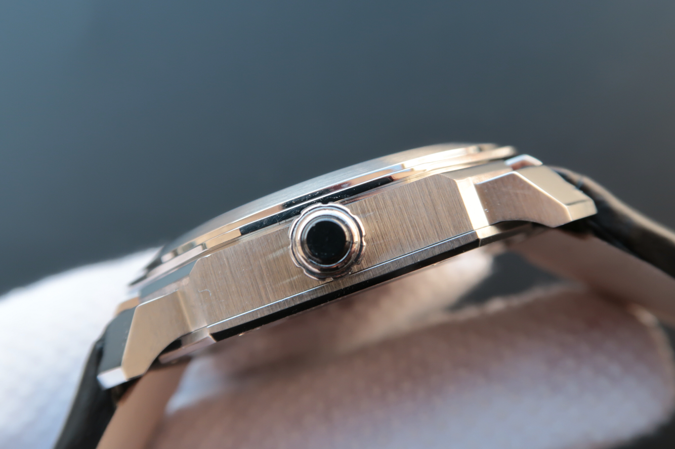 寶格麗復刻手錶手錶怎麽樣 寶格麗全新OCTO繫列102028 BGO40BPLXT超薄腕錶￥3480-高仿錶