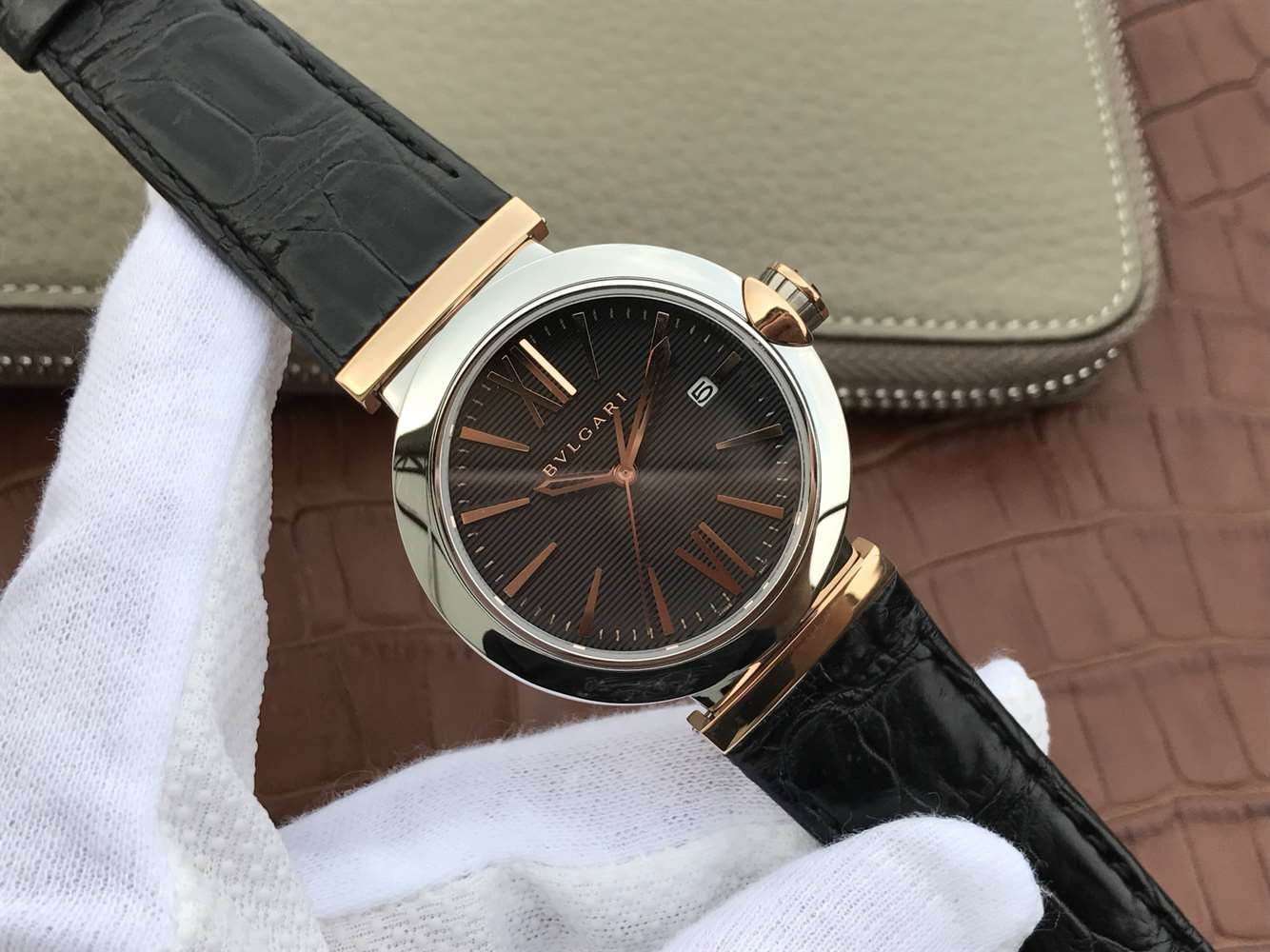 寶格麗復刻手錶版什麽意思 寶格麗創意珠寶繫列102571 LU40C6SSPGLD￥2880 -高仿錶