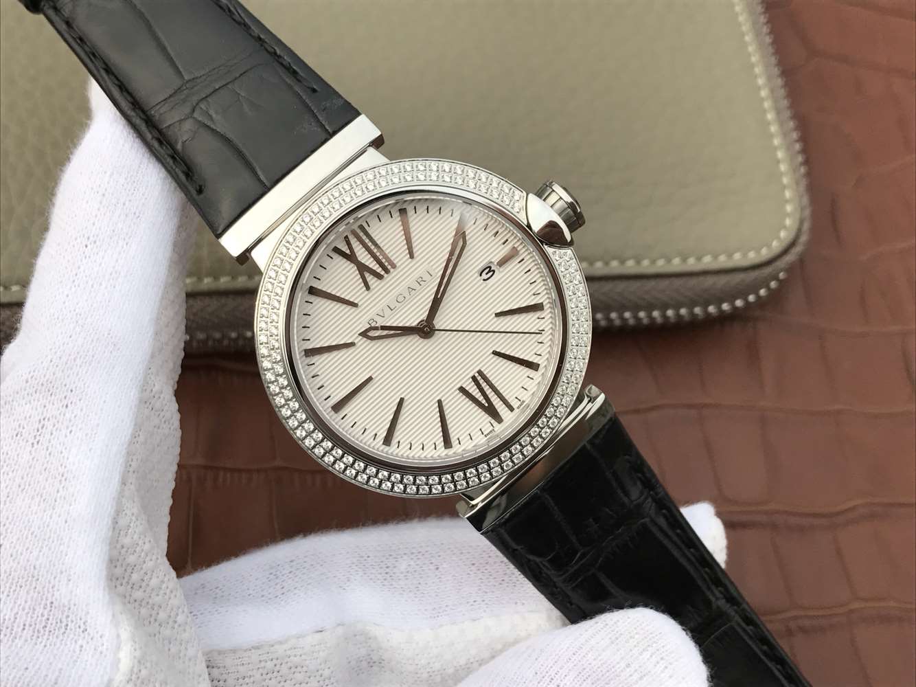 寶格麗復刻手錶看得出來嗎 寶格麗創意珠寶繫列102571 LU40C6SSPGLD￥2980-高仿錶