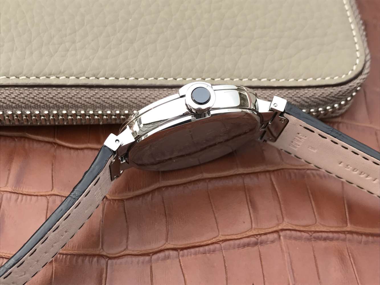 寶格麗復刻手錶看得出來嗎 寶格麗創意珠寶繫列102571 LU40C6SSPGLD￥2980-高仿錶