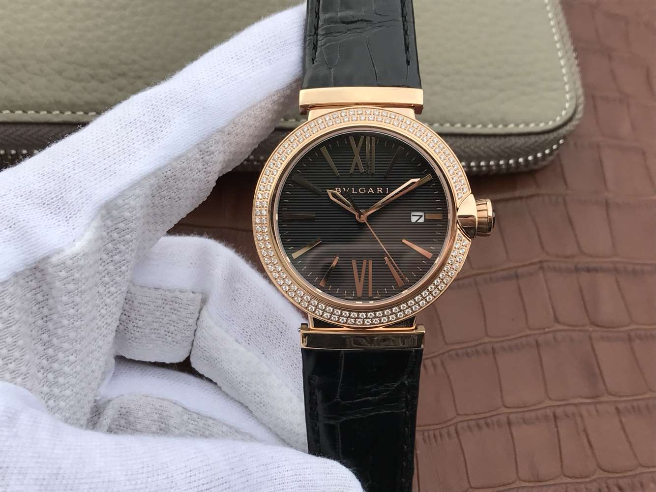 寶格麗復刻手錶能買嗎 寶格麗創意珠寶繫列102571 LU40C6SSPGLD￥2880-高仿錶