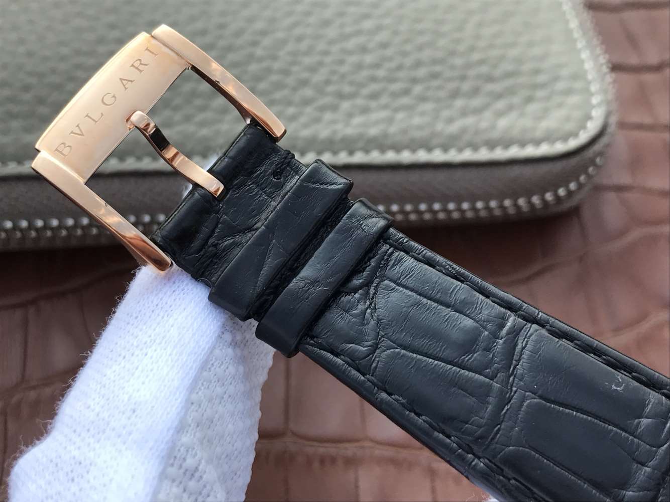 寶格麗復刻手錶能買嗎 寶格麗創意珠寶繫列102571 LU40C6SSPGLD￥2880-高仿錶