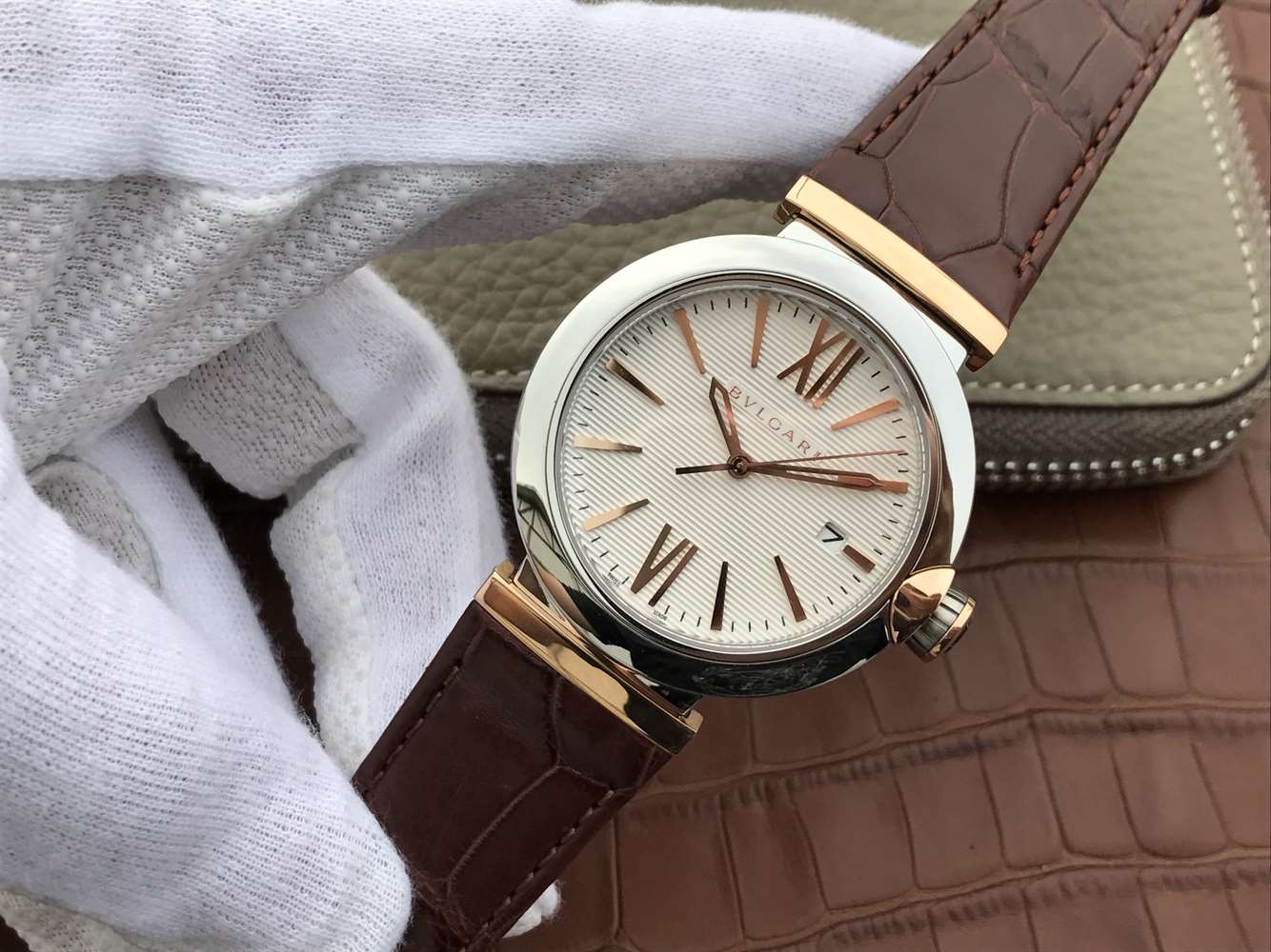 寶格麗復刻手錶吧 寶格麗創意珠寶繫列102571 LU40C6SSPGLD￥2980-高仿錶