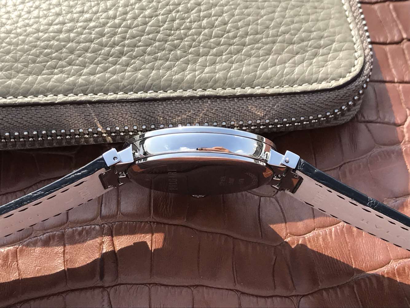 寶格麗復刻手錶錶 寶格麗創意珠寶繫列102571 LU40C6SSPGLD￥2980-高仿錶