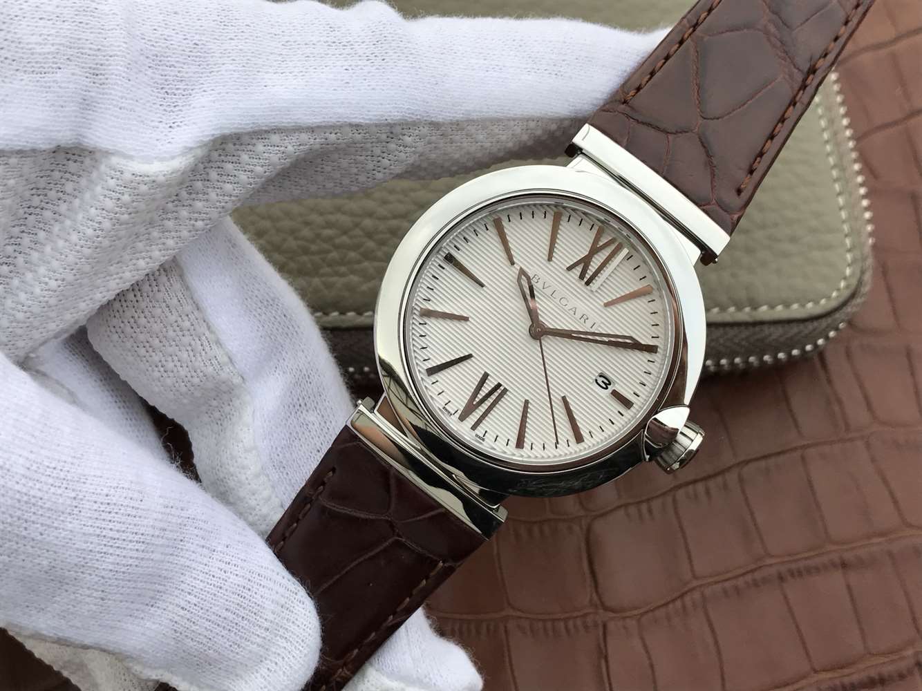 寶格麗男士手錶復刻手錶 寶格麗創意珠寶繫列102571 LU40C6SSPGLD￥2980 -高仿錶
