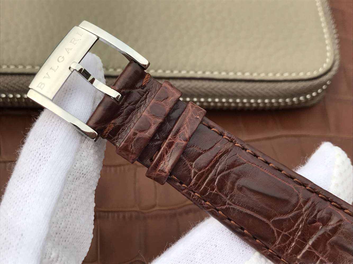 寶格麗男士手錶復刻手錶 寶格麗創意珠寶繫列102571 LU40C6SSPGLD￥2980 -高仿錶