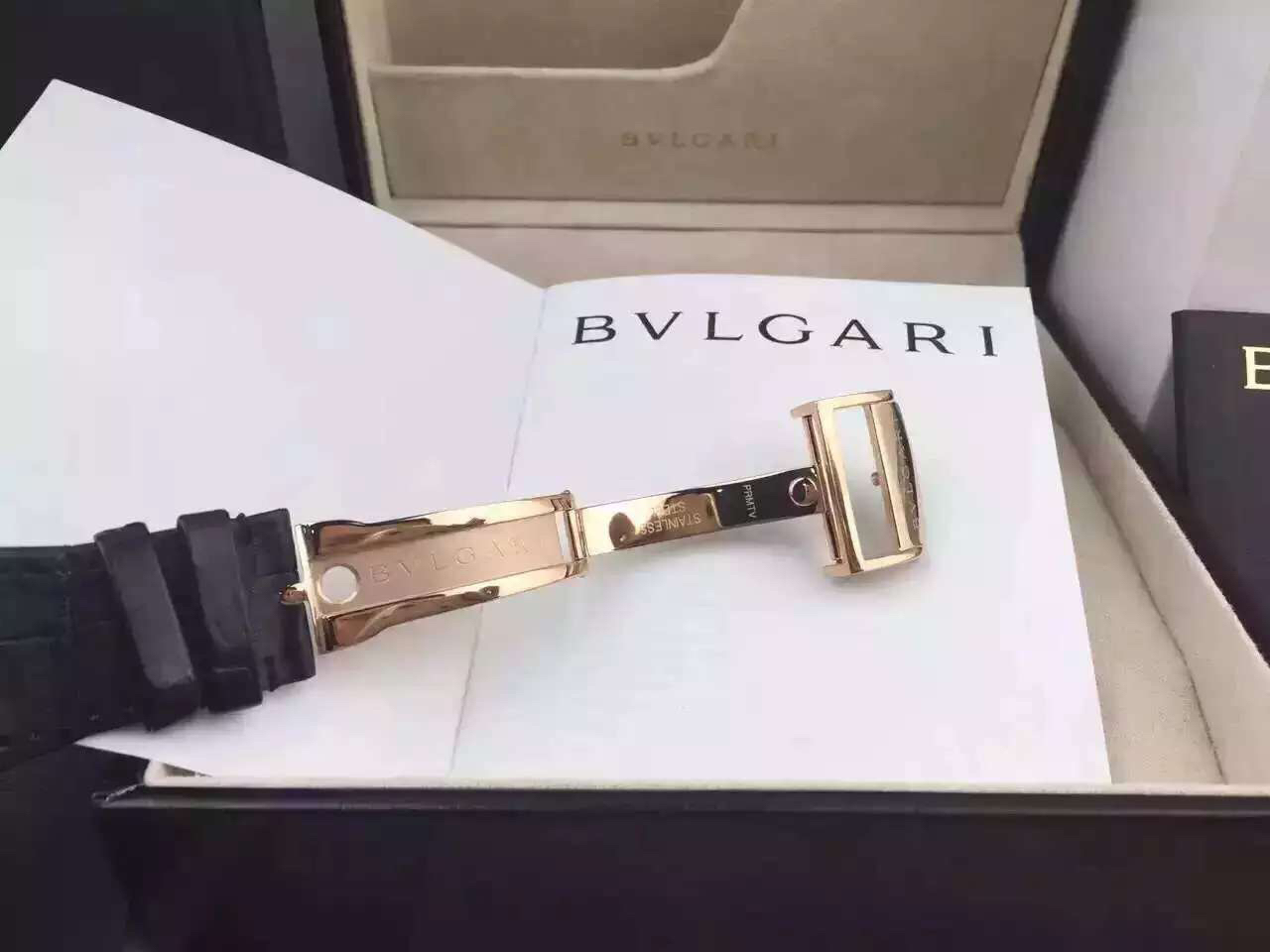 寶格麗復刻手錶 寶格麗OCTO繫列102119 BGOP38WGLD中性機械錶￥2980-高仿錶