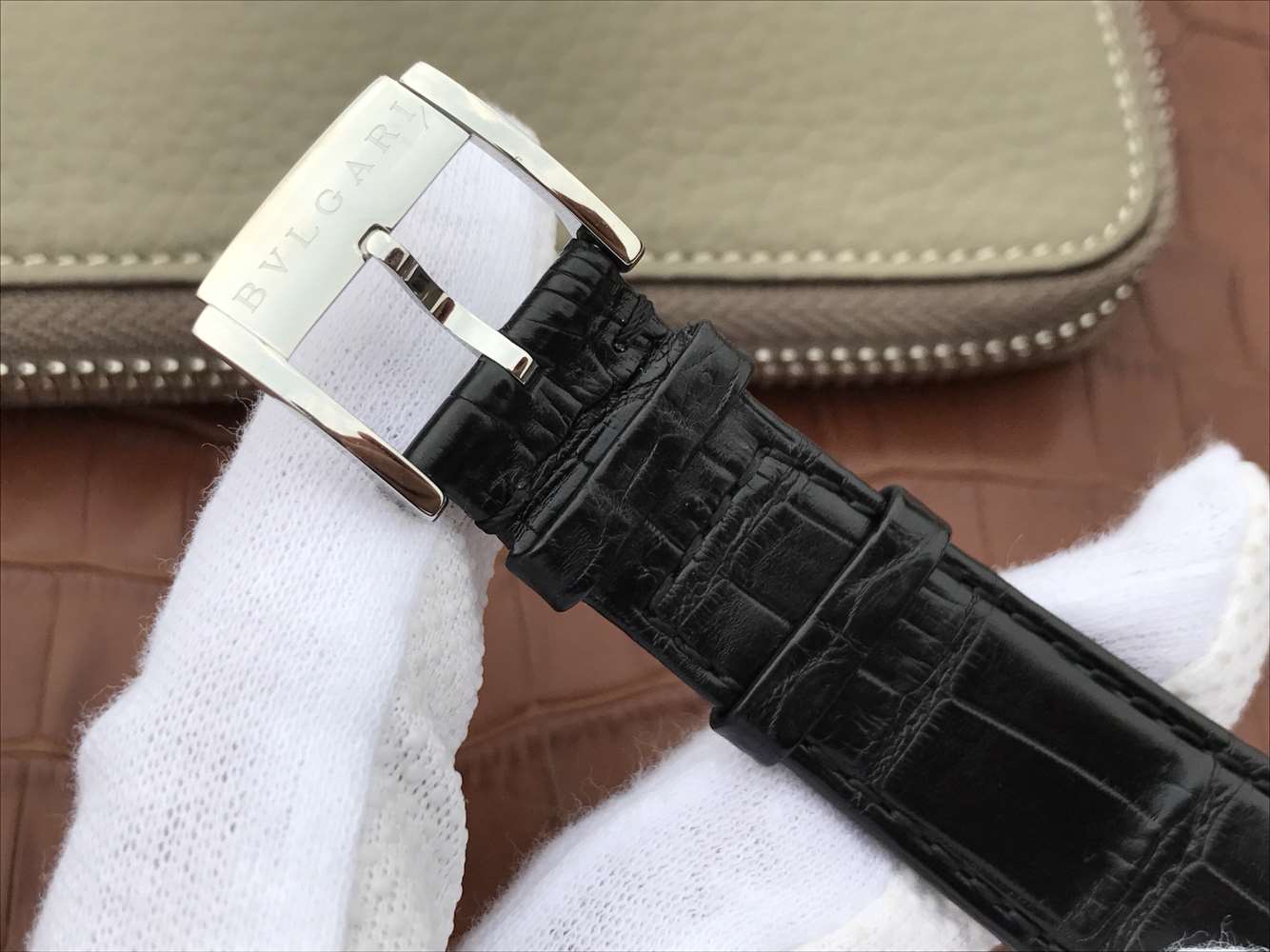 寶格麗復刻手錶珍珠陀錶 寶格麗創意珠寶繫列102571 LU40C6SSPGLD￥2980 -高仿錶