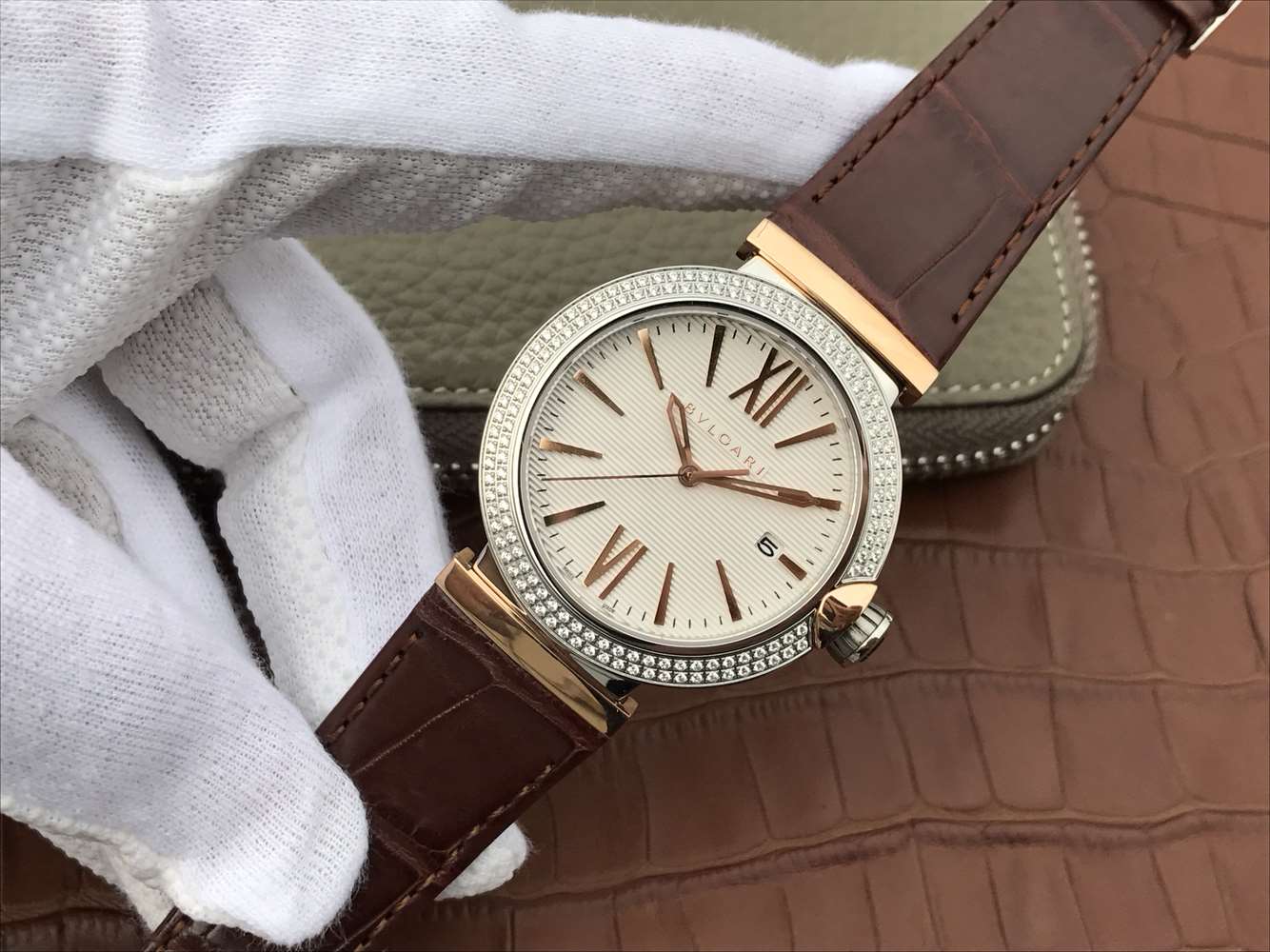 寶格麗 珠寶 復刻手錶 寶格麗創意珠寶繫列102571 LU40C6SSPGLD￥2980 -高仿錶