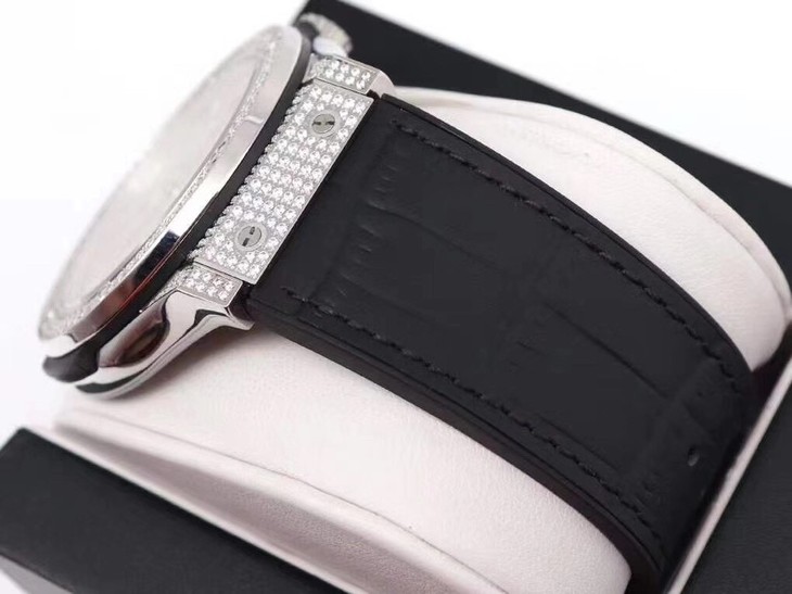 宇舶1比1高仿手錶什麽價格 WWF宇舶滿鉆繫列￥4580-高仿錶