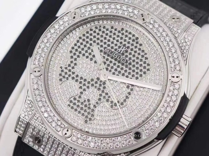 宇舶1比1高仿手錶什麽價格 WWF宇舶滿鉆繫列￥4580-高仿錶