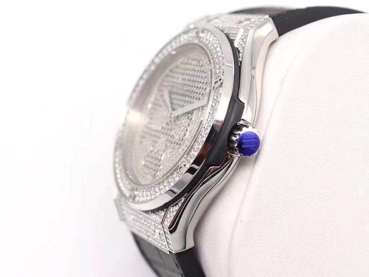 宇舶1比1高仿手錶什麽價格 WWF宇舶滿鉆繫列￥4580-高仿錶