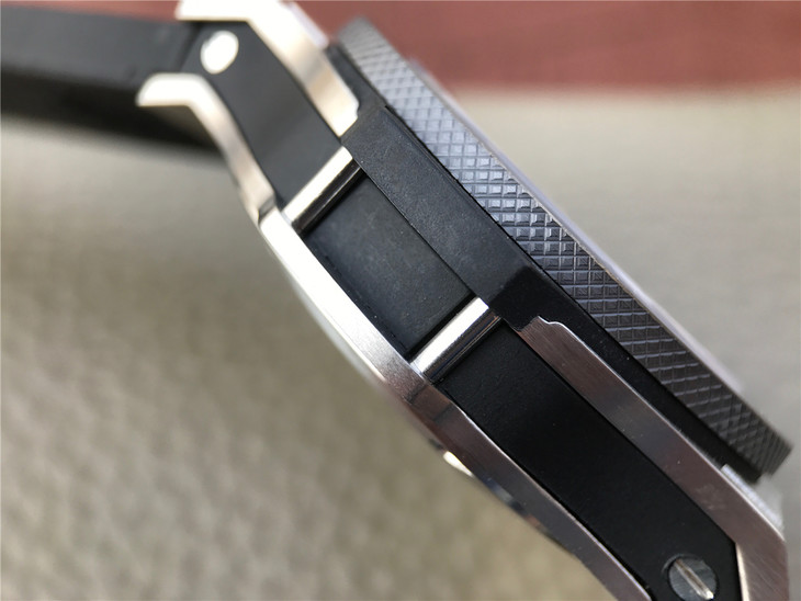 v6廠宇舶大爆炸 HBBV6廠宇舶大爆炸繫列301.SM.1770.RX 全陶瓷殼黑盤￥3880-高仿錶