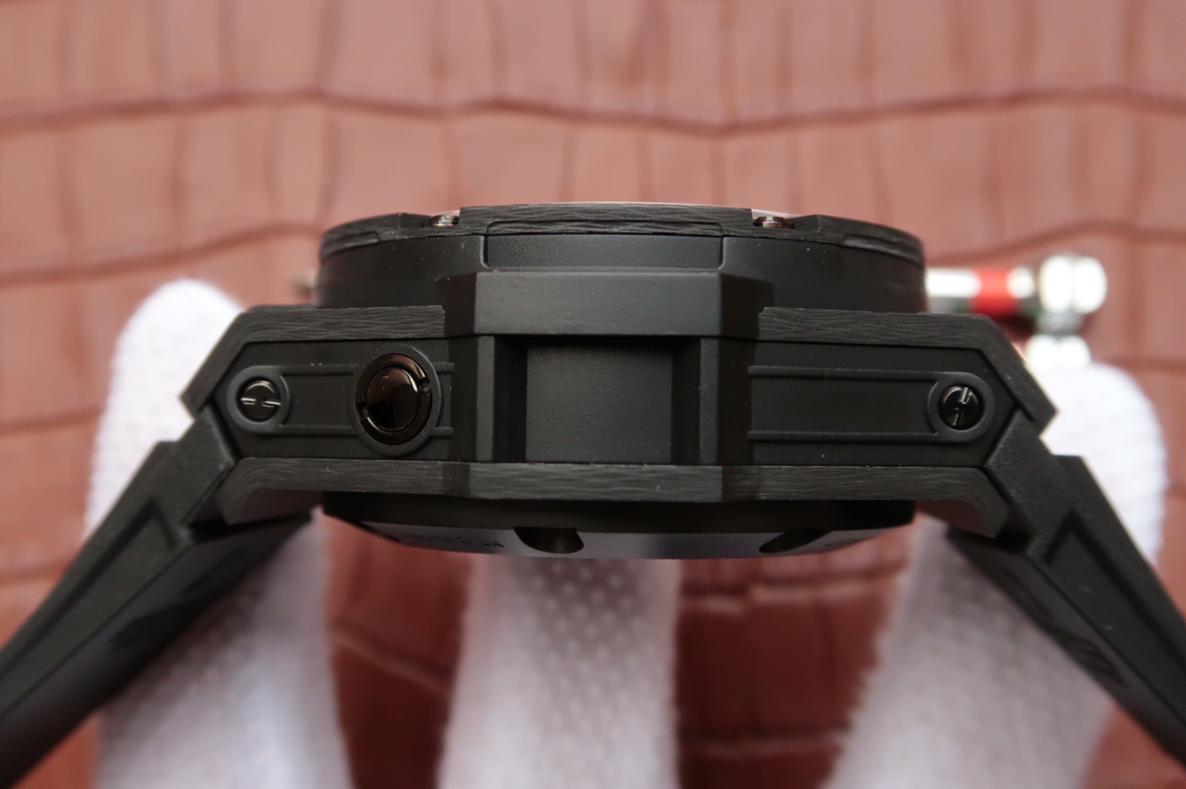 V6廠宇舶Hublot 繫列King Power Oceanographic 4000腕錶731.QX.1140.RX 鍛造碳纖維￥5580-高仿錶