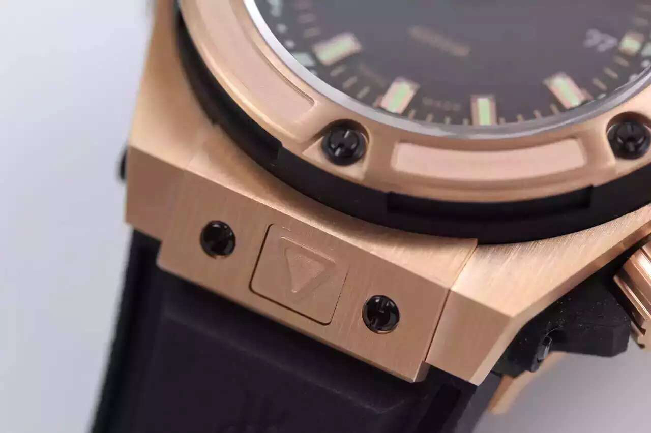 V6廠宇舶Hublot 繫列King Power Oceanographic 4000腕錶731.OX.1170.RX 玫瑰金￥4480-高仿錶