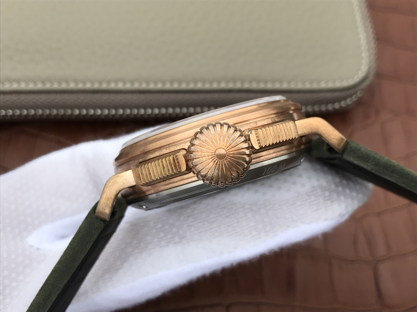 仿真力時飛行員 XF真力時飛行員29.2430.4069/21.C800青銅騎士￥3480-高仿錶